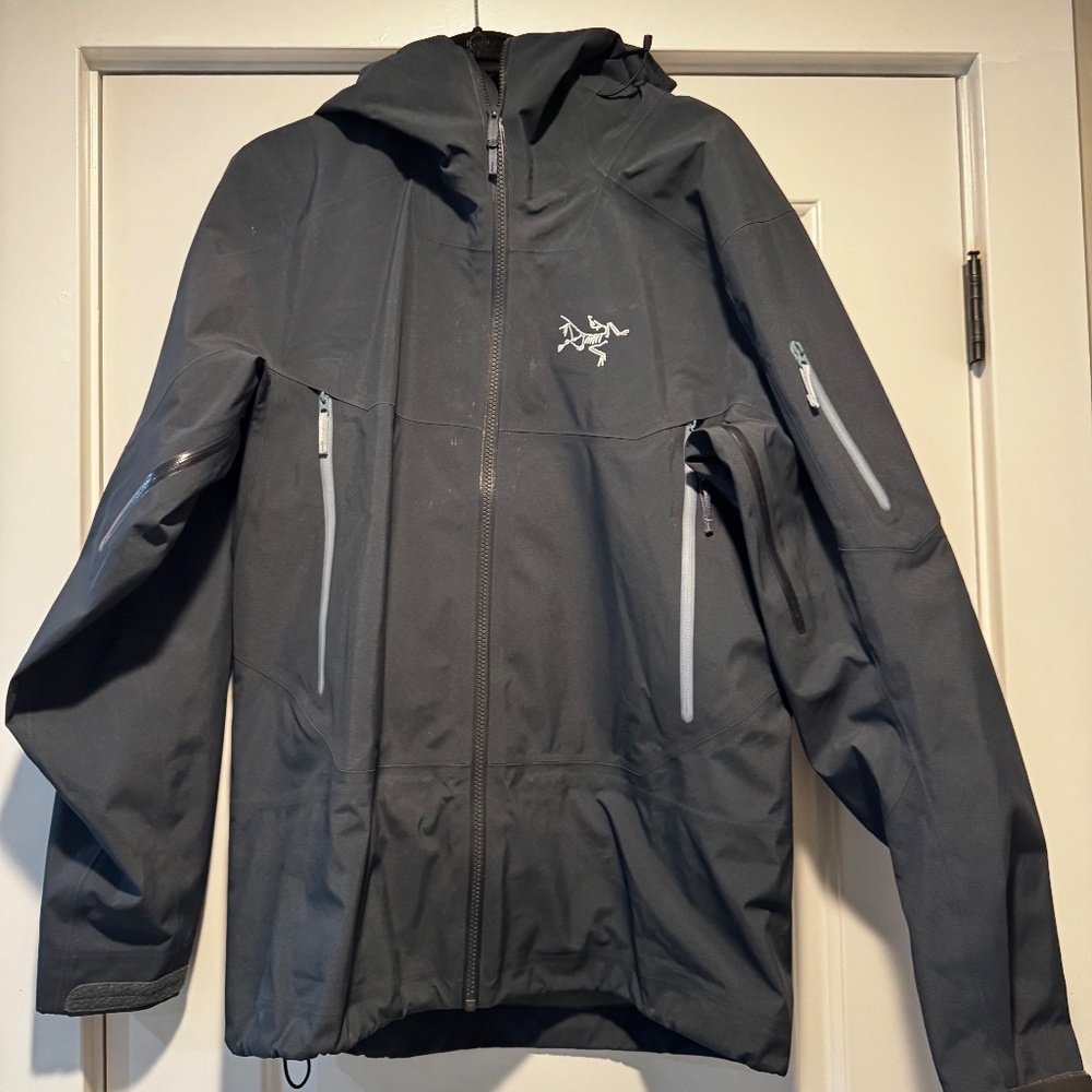Arc'teryx Sabre AR Jacket Men’s Medium Black Gore-Tex